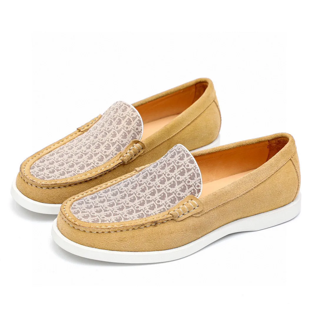 Men's shoes 💰460 💐Original packaging Product trademark: Dior "Dior" casual leather shoes Regular size: 38-44 (45.46.47🉑️Customized) Product materials: Selected Italian imported first-layer suede cowhide upper, imported water-dyed 🐂 cowhide lining. Strong three-dimensional visual effect, original rubber outsole Color: 3⃣️colors available